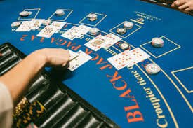Simbol dan tabel pembayaran dalam permainan Big Time Gaming paris 888